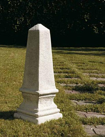 Украшение для сада Obelisco Italgarden Италия, материал композитный мрамор