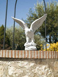 Садовая фигурка Aquila Italgarden Италия, материал композитный мрамор